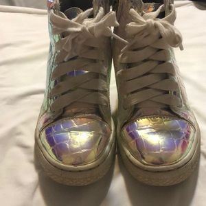 Girls Justice size 13 iridescent tennis shoes